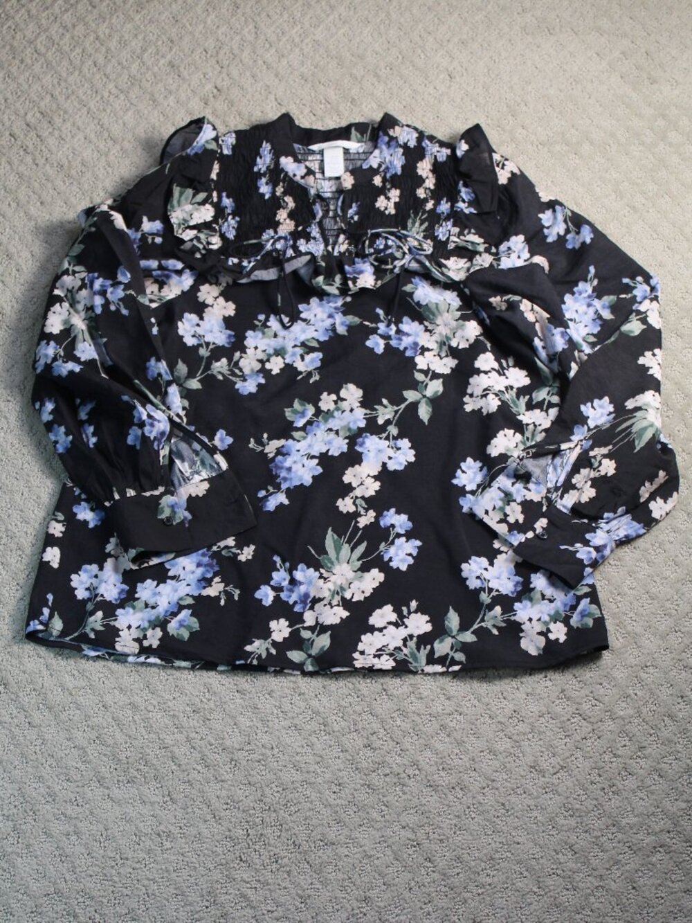 H&M Size XS Black Floral Long Sleeve Shirt